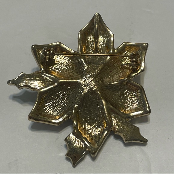 Poinsettia rhinestone encrusted pin pendant enamel Christmas flower - Picture 4 of 7